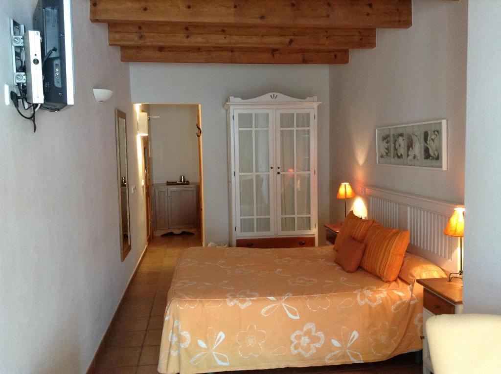 Hotel Es Mercadal Luaran gambar