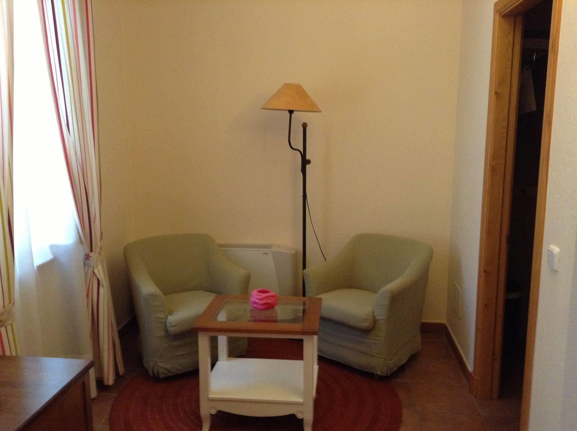 Hotel Es Mercadal Luaran gambar